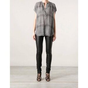 Vince Silk top that flows! Wisteria Short Sleeve, animal like print